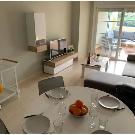 T3 Bilbilgolf Pool Apartment